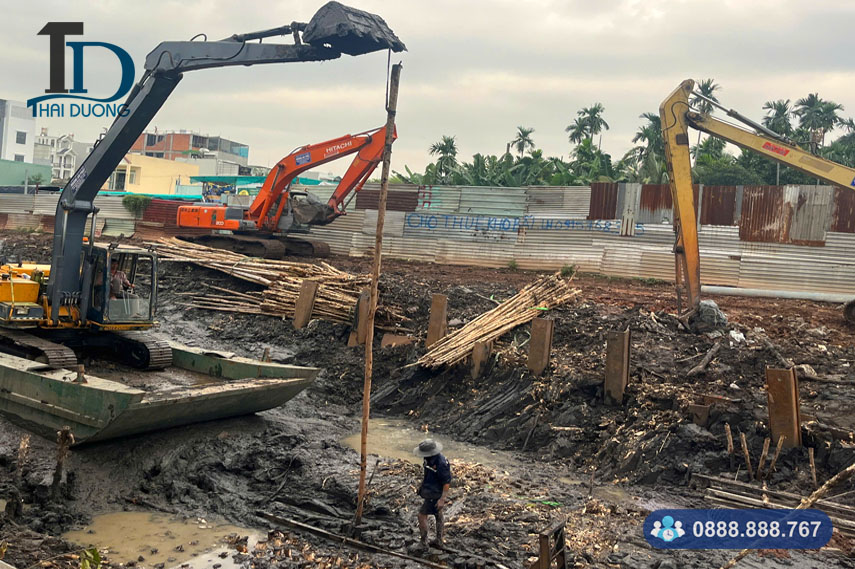 Cừ bạch đàn gia cố móng cầu cống